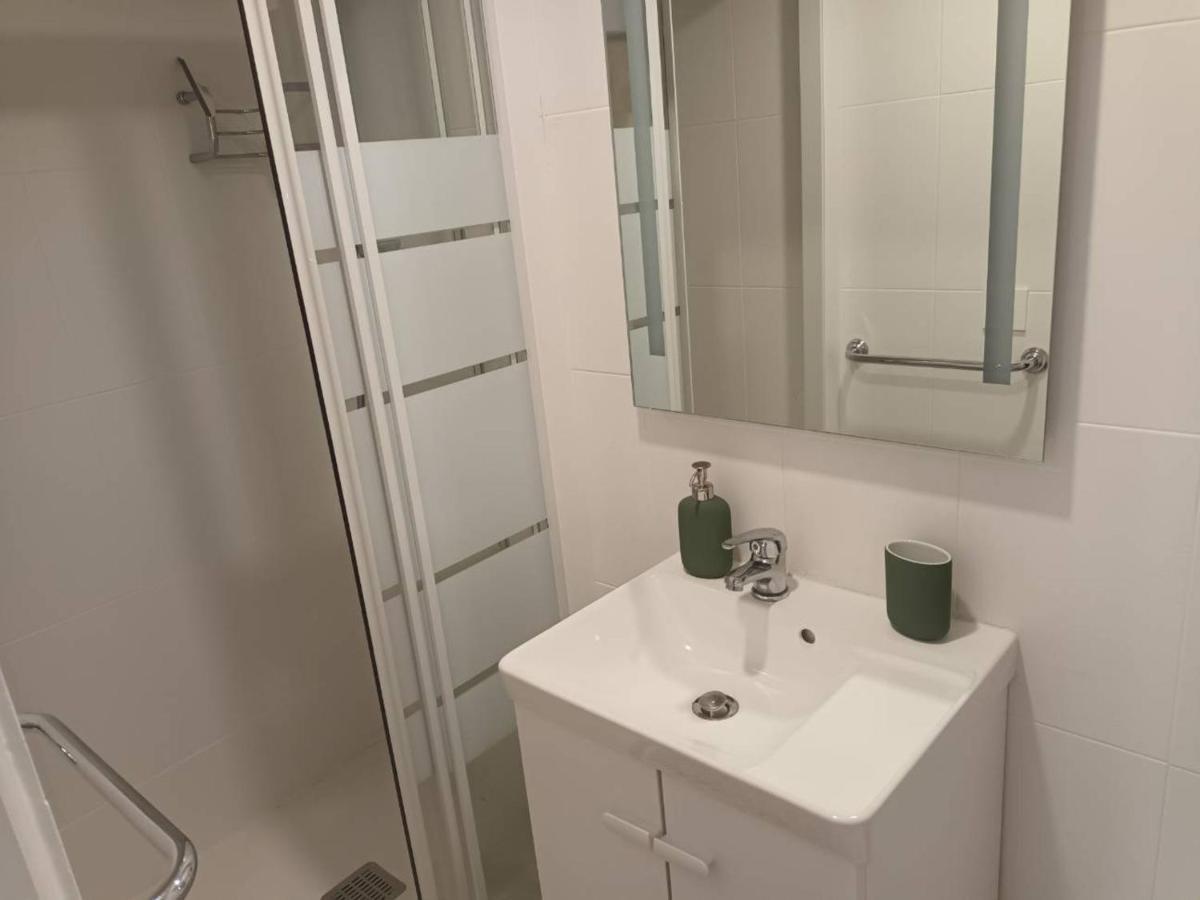 Appartement T2 Renove, Centre-Ville Hendaye, Proche Baie, Sans Ascenseur, Balcon, Calme, Wifi Non Inclus - Fr-1-239-850 Εξωτερικό φωτογραφία